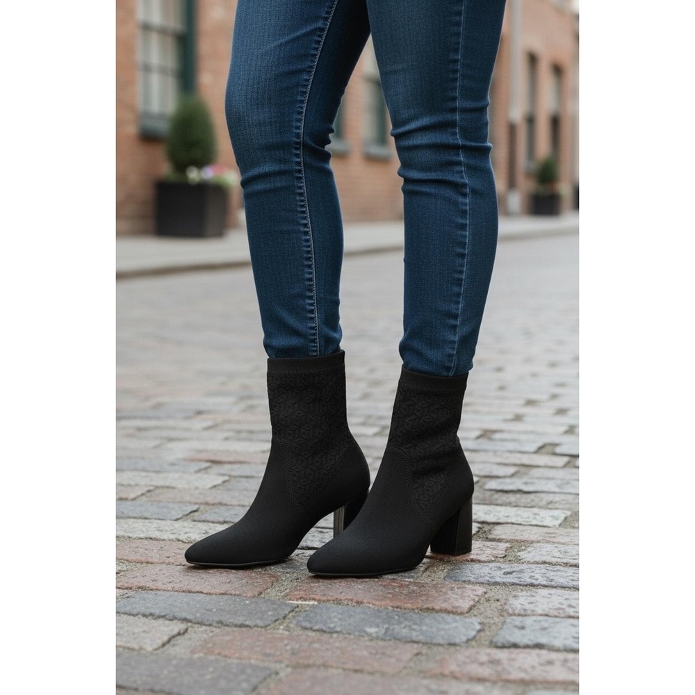 Impo‎ Vikky Womens Black Knit Pointed Toe Block Heel Bootie Comfort